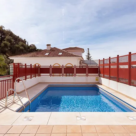 公寓 Piscina, Patio Privado Y Aparcamiento 马拉加