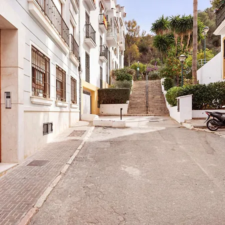公寓 Piscina, Patio Privado Y Aparcamiento